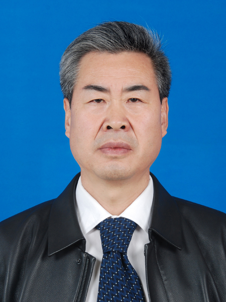 杨春明-党支部书记、育人学校校长